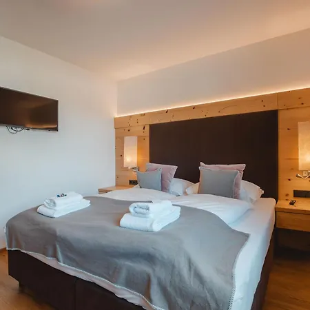 Apartment Lakeside Luxury By Interhome Zell am See